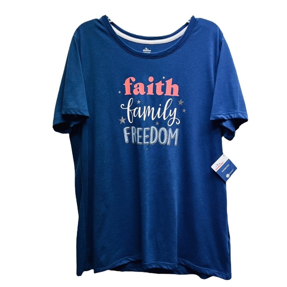 Womens T-Shirt L Blue Scoop Neck Short Sleeve Faith Family Freedom Patriotic USA